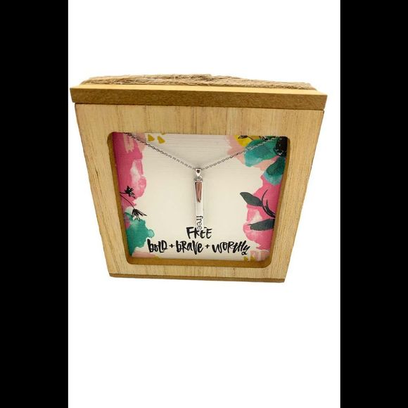 DaySpring Promise Box w/ Pendant Necklace and Scripture Guard Free - Picture 1 of 1